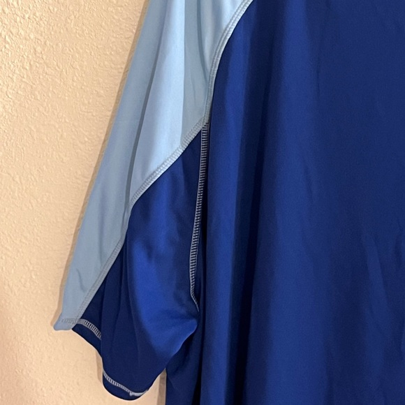 Men’s Swim Shirt - Picture 3 of 4